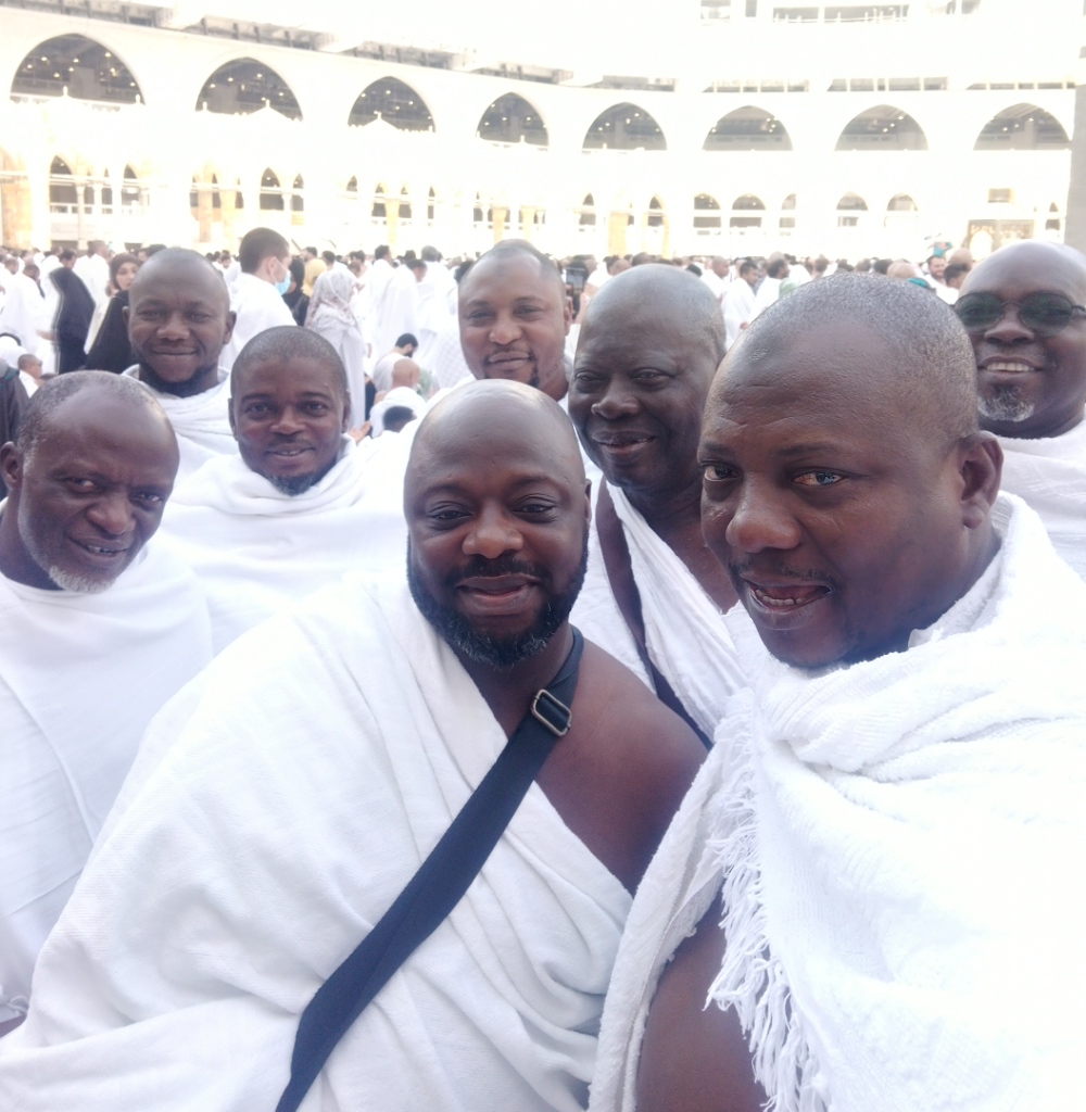 Muka Ray Ejiwunmi performing Hajj to please Allah-Al-faozan Tours and Travels